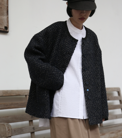上質に寄り添う、ツイードの羽織りジャケット 　イタリア産上質ウール生地使用　ツイードコート　251008-1