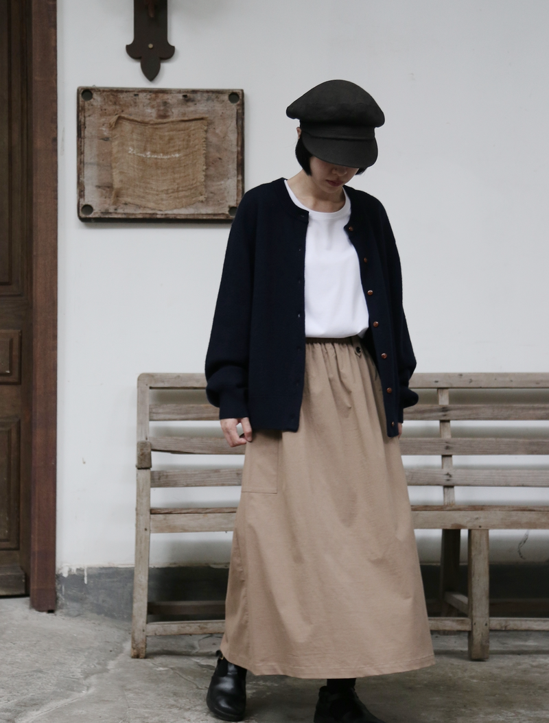 ふんわりと温もり溢れるシェットランドウールの定番カーディガン ウールカーディガン　251104