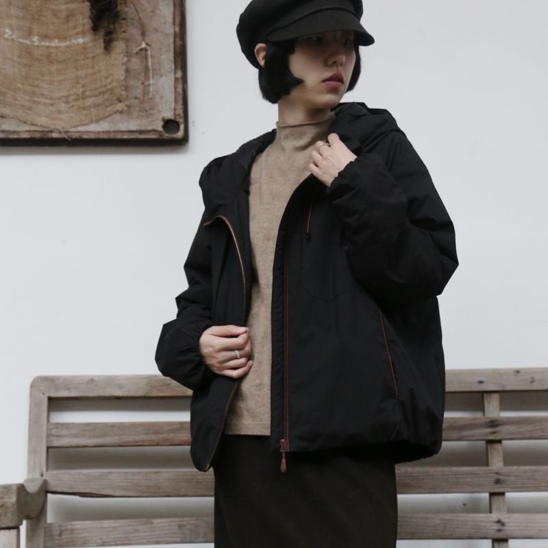 軽さと温かさの新次元。日常を洗練する、スポーティなダウンジャケット ダウンコート 251123-1