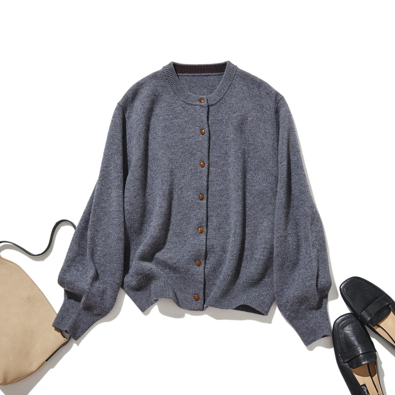 ふんわりと温もり溢れるシェットランドウールの定番カーディガン ウールカーディガン　251104