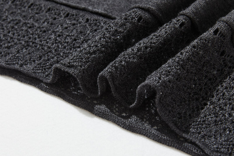 細部に遊び心が光るニットトップス　ウール混　レース編み裾ニット　　251010