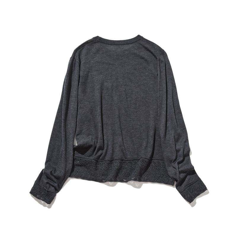 細部に遊び心が光るニットトップス　ウール混　レース編み裾ニット　　251010