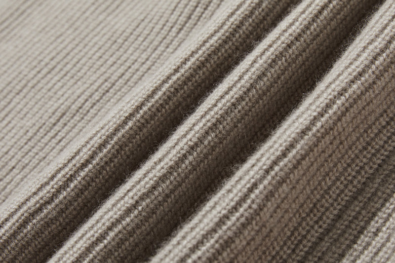 家でも外でもあったかお洒落を楽しむ、ニットベスト　100％　251103-1