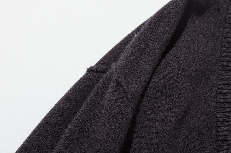 ほっこり温もり。シェットランドウールのオーバーサイズセーター　Vネックセーター 　251105