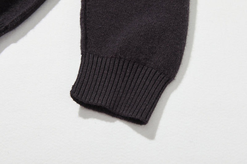 ほっこり温もり。シェットランドウールのオーバーサイズセーター　Vネックセーター 　251105