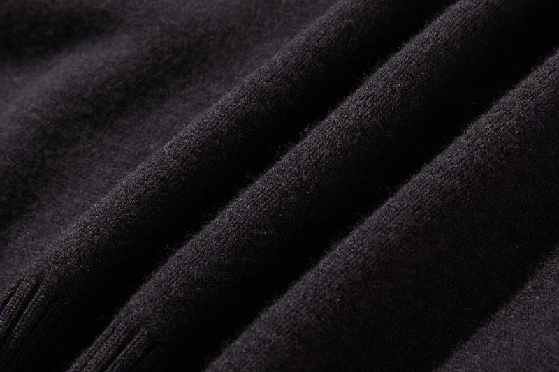 ほっこり温もり。シェットランドウールのオーバーサイズセーター　Vネックセーター 　251105