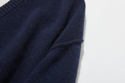 ほっこり温もり。シェットランドウールのオーバーサイズセーター　Vネックセーター 　251105