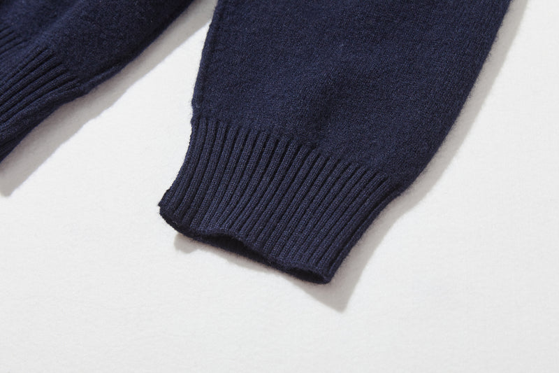 ほっこり温もり。シェットランドウールのオーバーサイズセーター　Vネックセーター 　251105