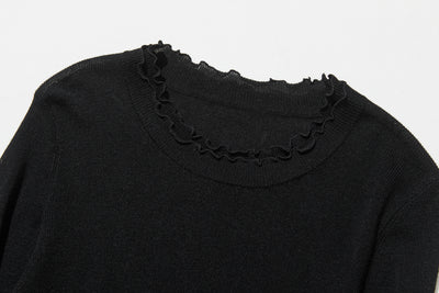 すっきり女性らしいシルエット。肌に寄り添う、軽くて暖かなハイゲージニット 251102