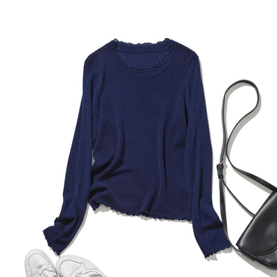 すっきり女性らしいシルエット。肌に寄り添う、軽くて暖かなハイゲージニット 251102