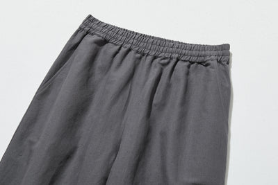大人のゆとりある着心地 ナチュラル風合いのワイドパンツ 　250402