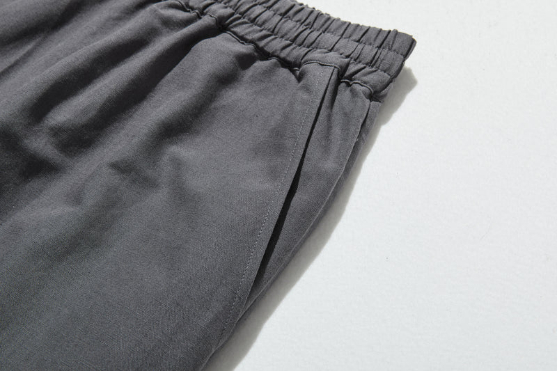 大人のゆとりある着心地 ナチュラル風合いのワイドパンツ 　250402