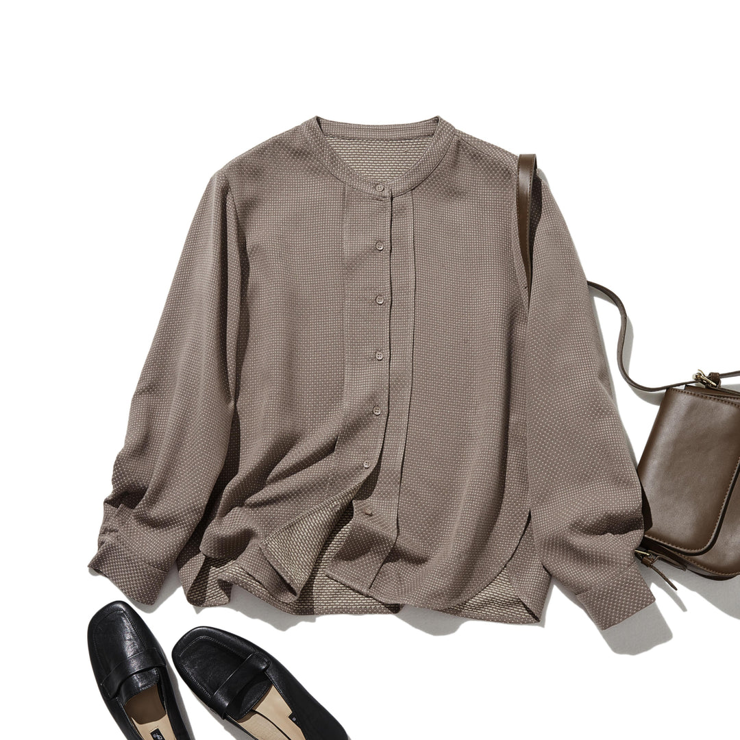 立体シルエットが美しい、ドット織りシャツブラウス 長袖