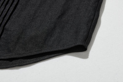 上品な佇まいと、心地よい着心地を兼ね備えた一枚　ピンタックシャツ　リネンシャツブラウス　251007