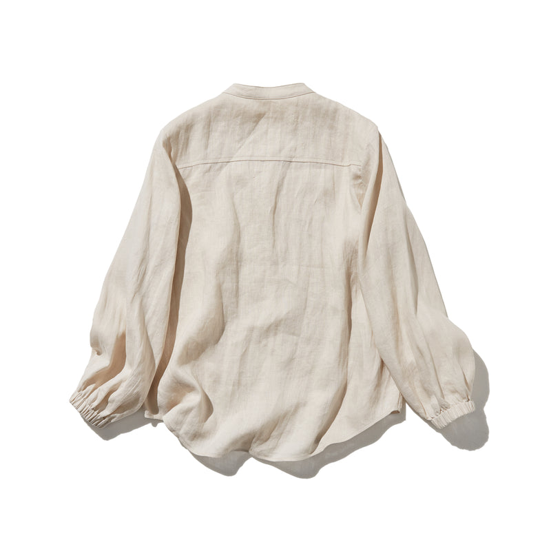 上品な佇まいと、心地よい着心地を兼ね備えた一枚　ピンタックシャツ　リネンシャツブラウス　251007