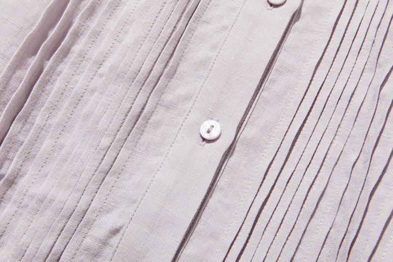 上品な佇まいと、心地よい着心地を兼ね備えた一枚　ピンタックシャツ　リネンシャツブラウス　251007