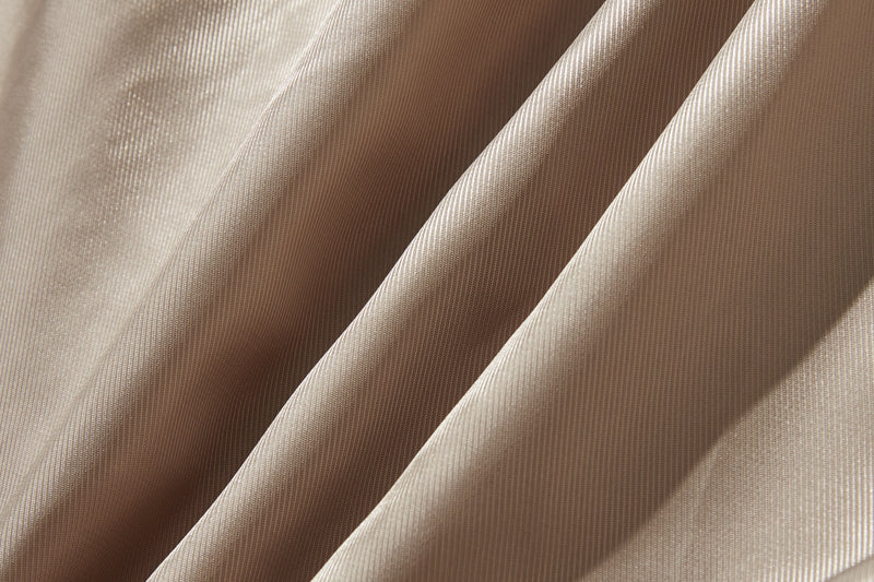 ロングシーズン着まわせる優秀アイテム　トレンチコート　ミドル丈コート　251003