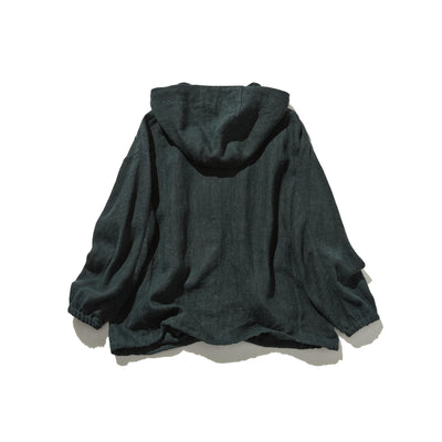 A versatile piece that can be worn for years to come. 100% linen hooded jacket. Fall/winter outerwear. Product code: 250902
