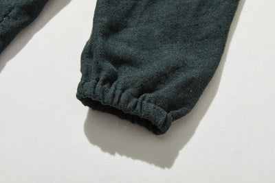 A versatile piece that can be worn for years to come. 100% linen hooded jacket. Fall/winter outerwear. Product code: 250902