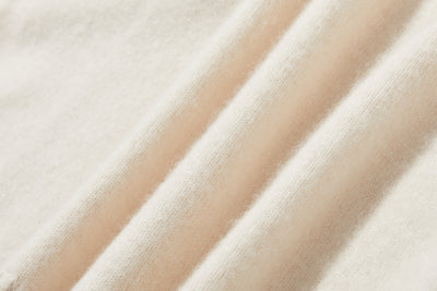 『シンプルだけど、一枚で様になる』カシミヤ100％　タートルネックセーター　厚手　241016