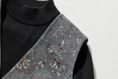 ヴィンテージ感溢れ　大人の刺繍生地ベスト　ウール混　231106-1