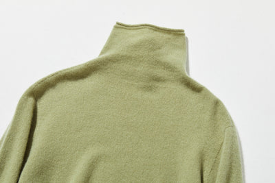 ★2025新色★やわらかい繊維から生まれる最高の心地良さ　カシミヤ100％　ハイネック ニット　231109