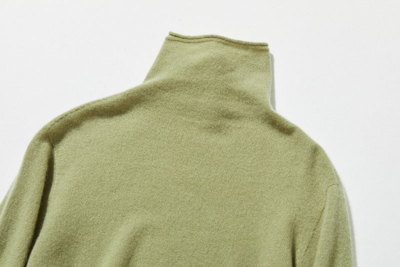 ★2025新色★やわらかい繊維から生まれる最高の心地良さ　カシミヤ100％　ハイネック ニット　231109