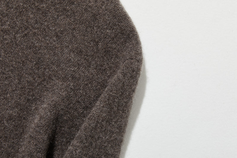 ★2025新色★やわらかい繊維から生まれる最高の心地良さ　カシミヤ100％　ハイネック ニット　231109