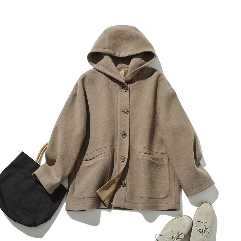 軽くて暖かいフード付きアウター　ウールアウター　241206