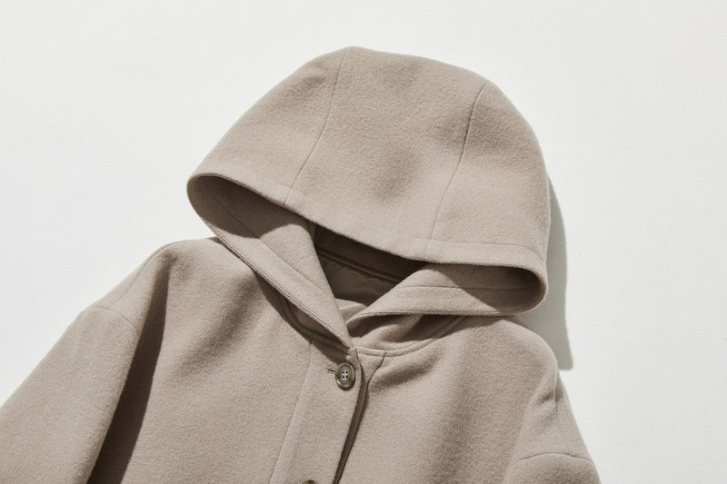 軽くて暖かいフード付きアウター　ウールアウター　241206