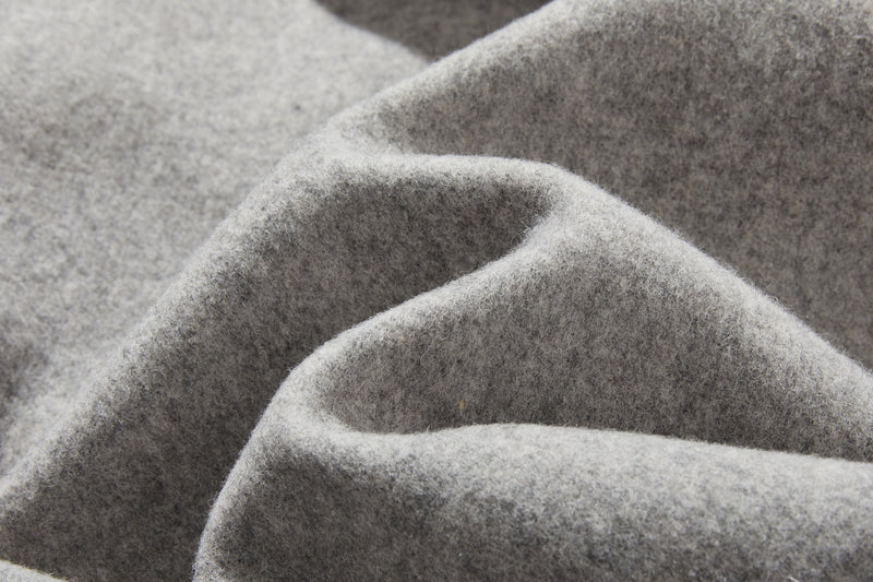 軽くて暖かいフード付きアウター　ウールアウター　241206