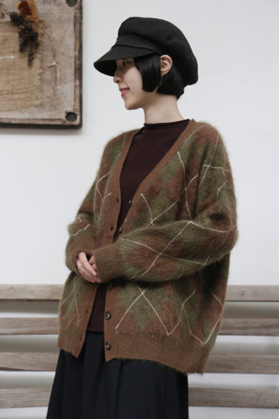 防寒性とおしゃれさを兼ね備えた、秋冬の必須アイテム ウールとカシミヤ混カーディガン　251124