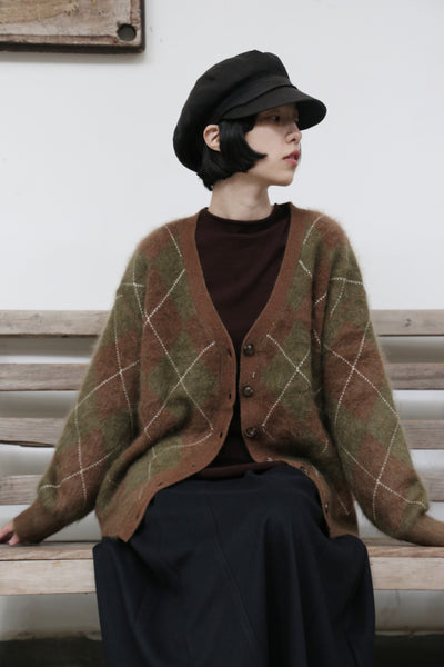 防寒性とおしゃれさを兼ね備えた、秋冬の必須アイテム ウールとカシミヤ混カーディガン　251124