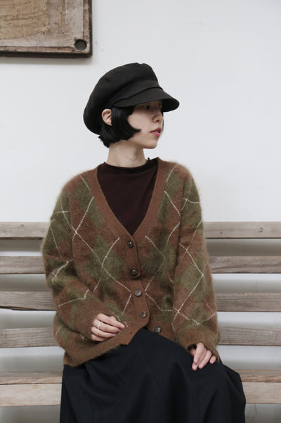 防寒性とおしゃれさを兼ね備えた、秋冬の必須アイテム ウールとカシミヤ混カーディガン　251124