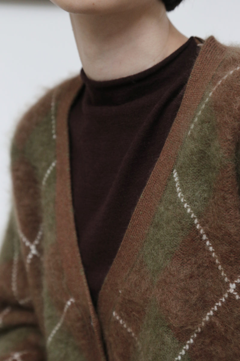 防寒性とおしゃれさを兼ね備えた、秋冬の必須アイテム ウールとカシミヤ混カーディガン　251124