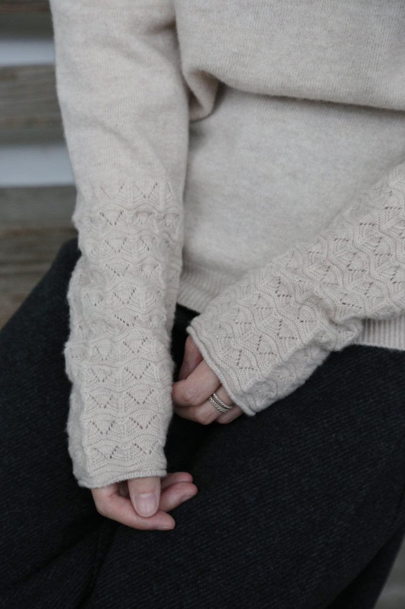 温かさと上質さを兼ね備えた、冬の必須タートルネックニット　ウールニット　セーター　四色　251110