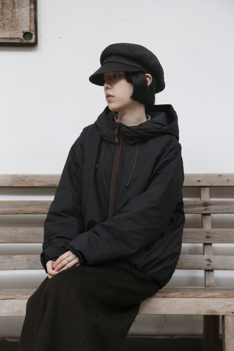 軽さと温かさの新次元。日常を洗練する、スポーティなダウンジャケット ダウンコート 251123-1