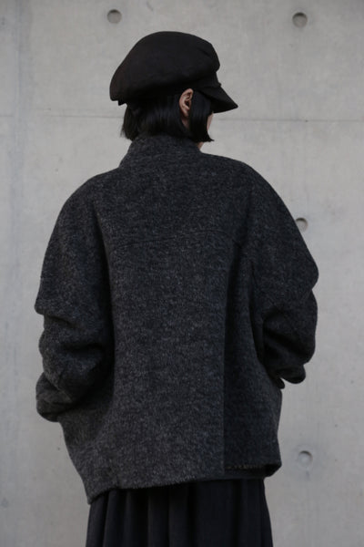 熟練の技が光る、総手縫いウールハイネックコート　ウールコート　251131-1