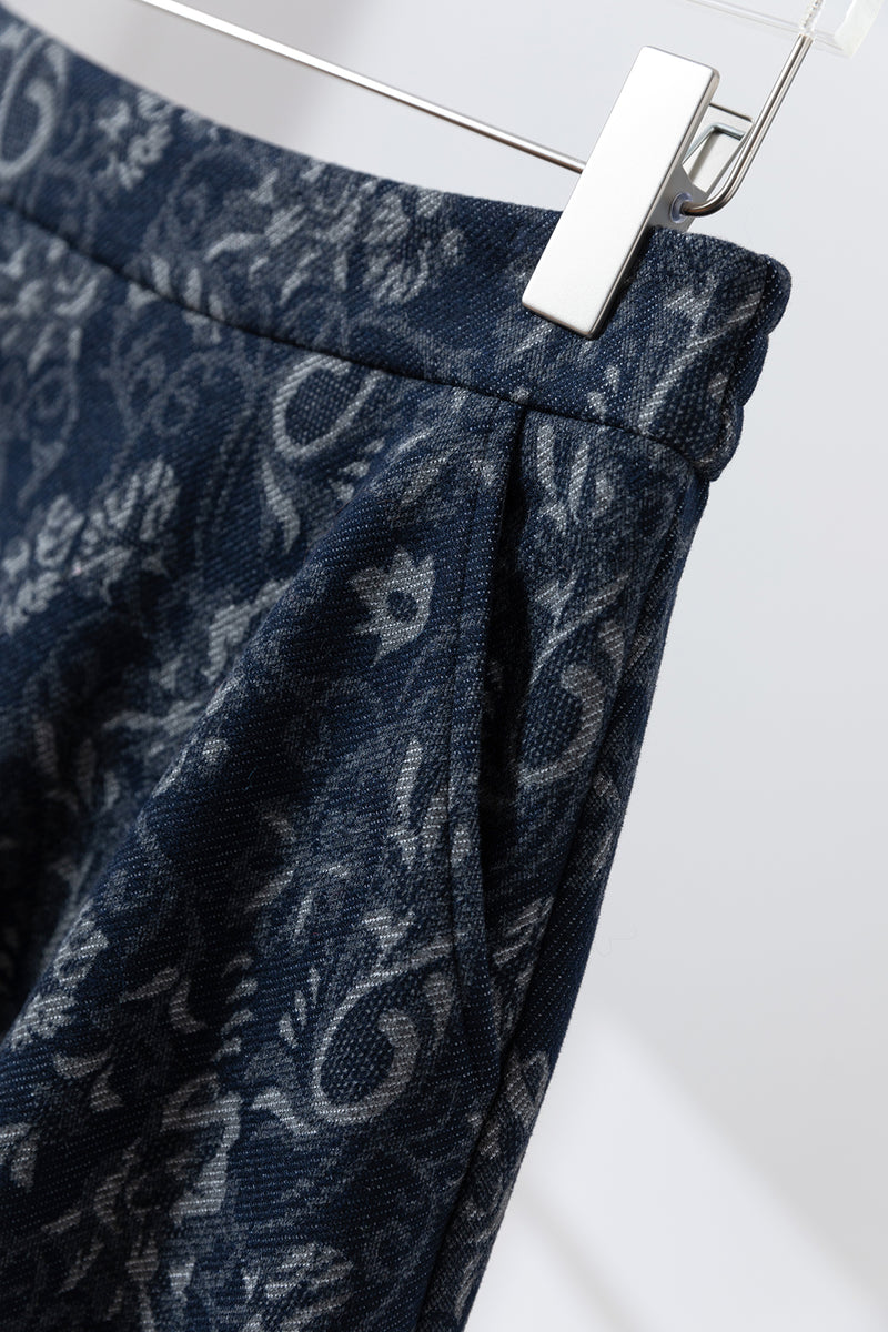 【秋冬の定番】ボリュームシルエットが華やか！エレガントな柄スカート 紺色　251112-1