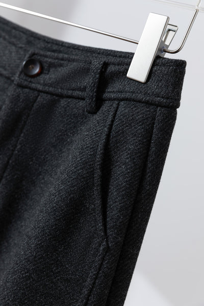 機能性とデザイン性を兼ね備えた、秋冬ワイドパンツ　ボンディング素材パンツ　ダークグレー251117-1