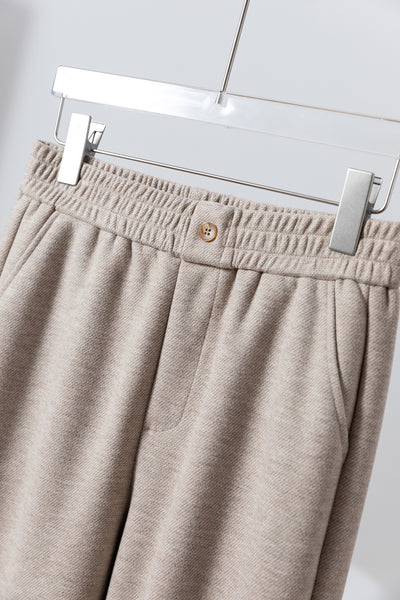 寒い季節も穿くだけであったか ウール混ボンディング生地　テーパードパンツ　251119