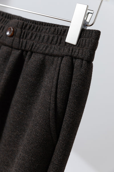 寒い季節も穿くだけであったか ウール混ボンディング生地　テーパードパンツ　251119