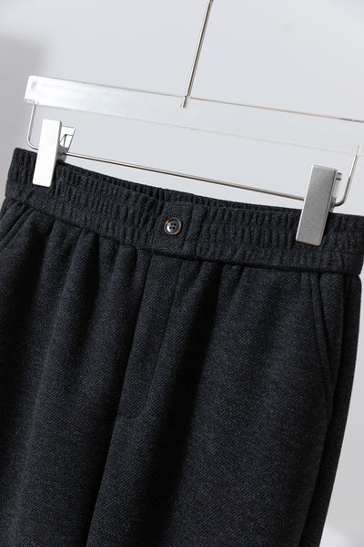 寒い季節も穿くだけであったか ウール混ボンディング生地　テーパードパンツ　251119