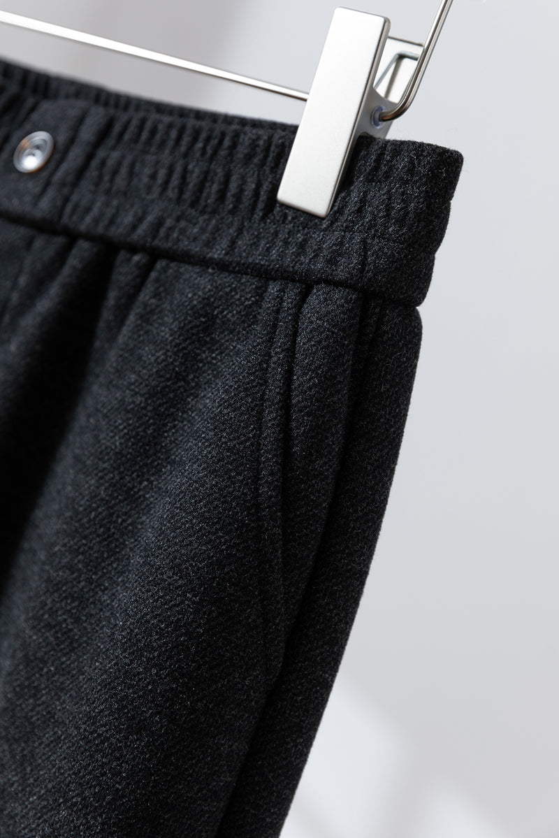 寒い季節も穿くだけであったか ウール混ボンディング生地　テーパードパンツ　251119