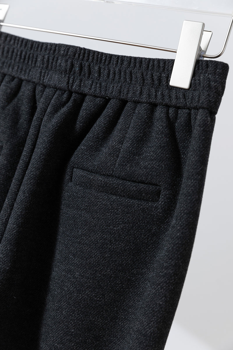 寒い季節も穿くだけであったか ウール混ボンディング生地　テーパードパンツ　251119
