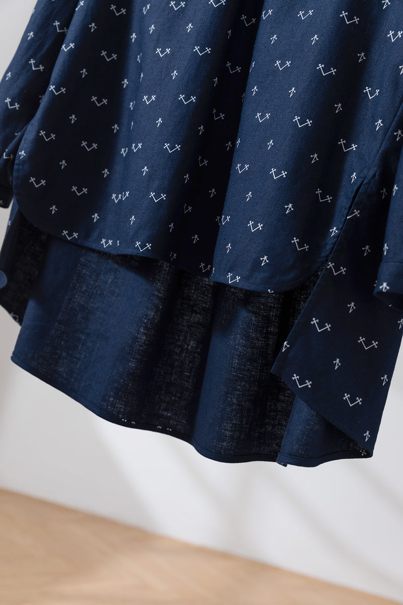 ゆったりとしたシルエットでありながら、きちんと感のあるブラウス　長袖ブラウス　綿麻　251004-1