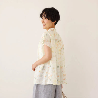 毎日の装いにさりげない彩りを添えるプリントブラウス リネンテンセル シャツブラウス 250714-1