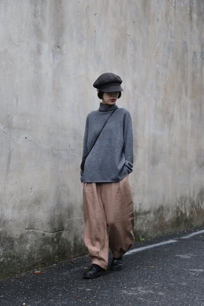 やわらかい繊維から生まれる最高の心地良さ　カシミヤ100％　ハイネック ニット　231109