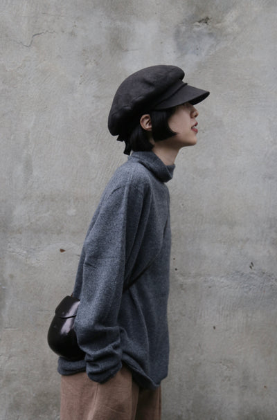 やわらかい繊維から生まれる最高の心地良さ　カシミヤ100％　ハイネック ニット　231109