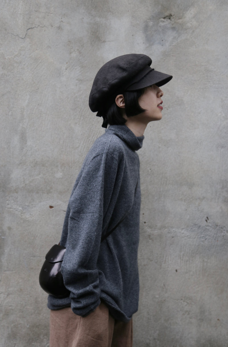 やわらかい繊維から生まれる最高の心地良さ　カシミヤ100％　ハイネック ニット　231109